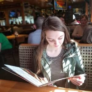 Meet your Posher, Mia